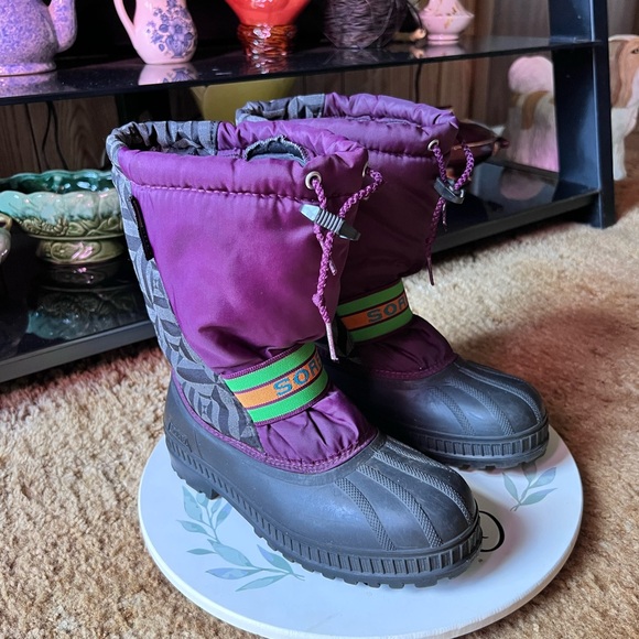 Women's Sorel Purple Winter snow Boots with illuminate Sz 6 Waterproof. - Picture 15 of 16
